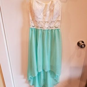 Hi low dress with crochet cutout